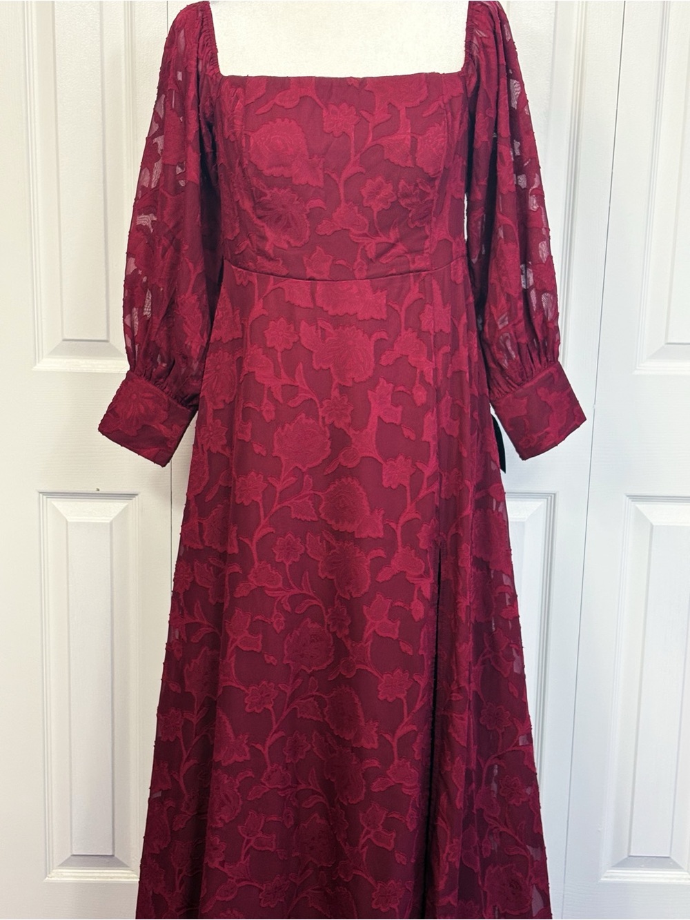 NWT Lulus Radiantly Stunning Floral Burnout Off Shoulder Maxi Dress Large